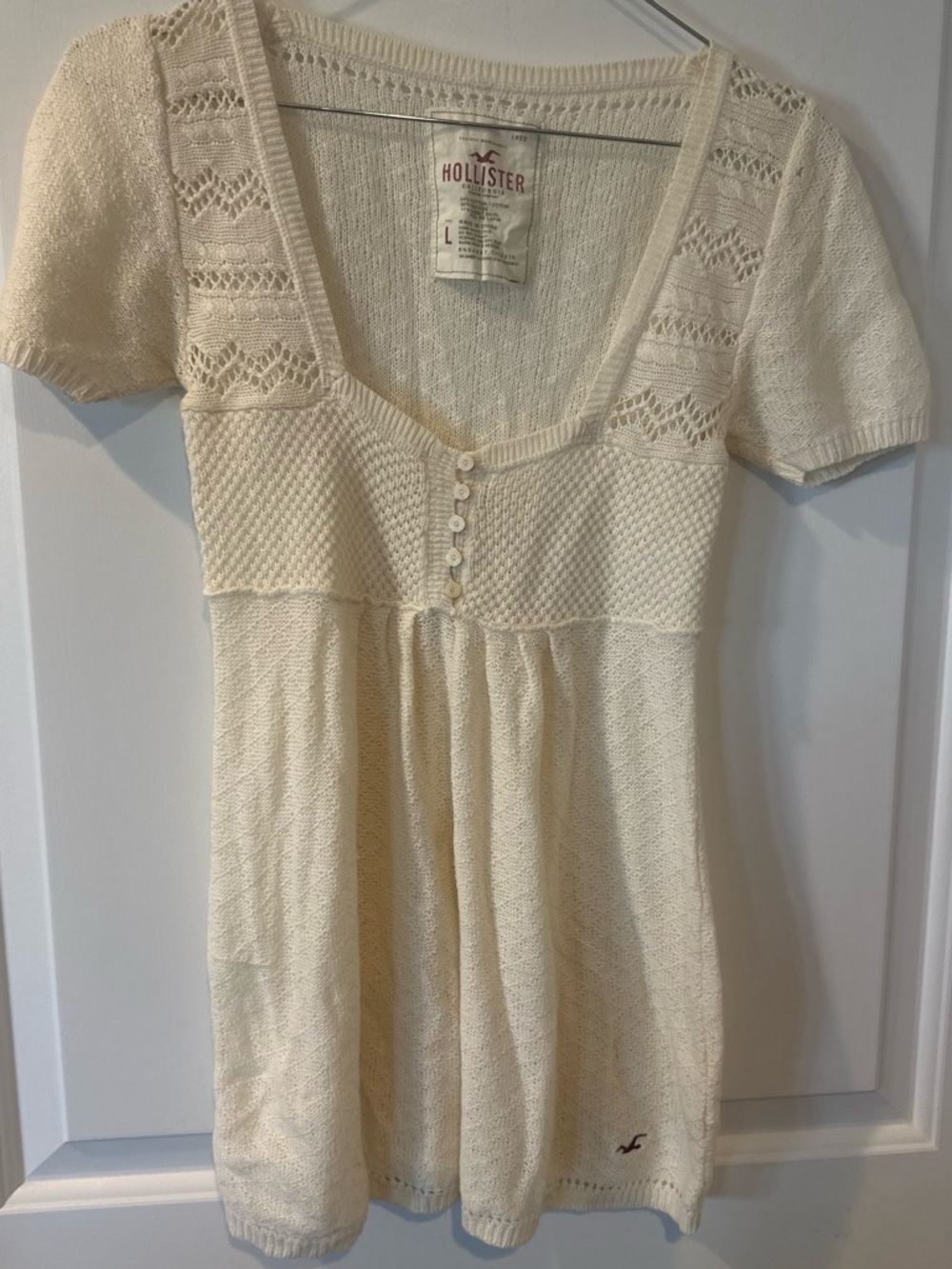 Vintage Y2K Hollister Cream Knit V-Neck Button-Front Tunic